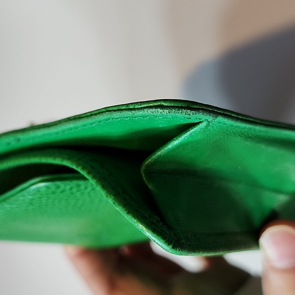 Authentic CHANEL big wallet with gold hardware pre-owned green - Picture 11 of 11